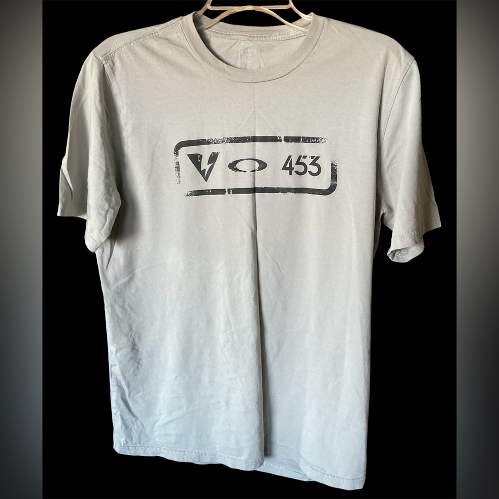 Oakley Men’s Light Green T-Shirt Y2K Vintage Size Med Rare